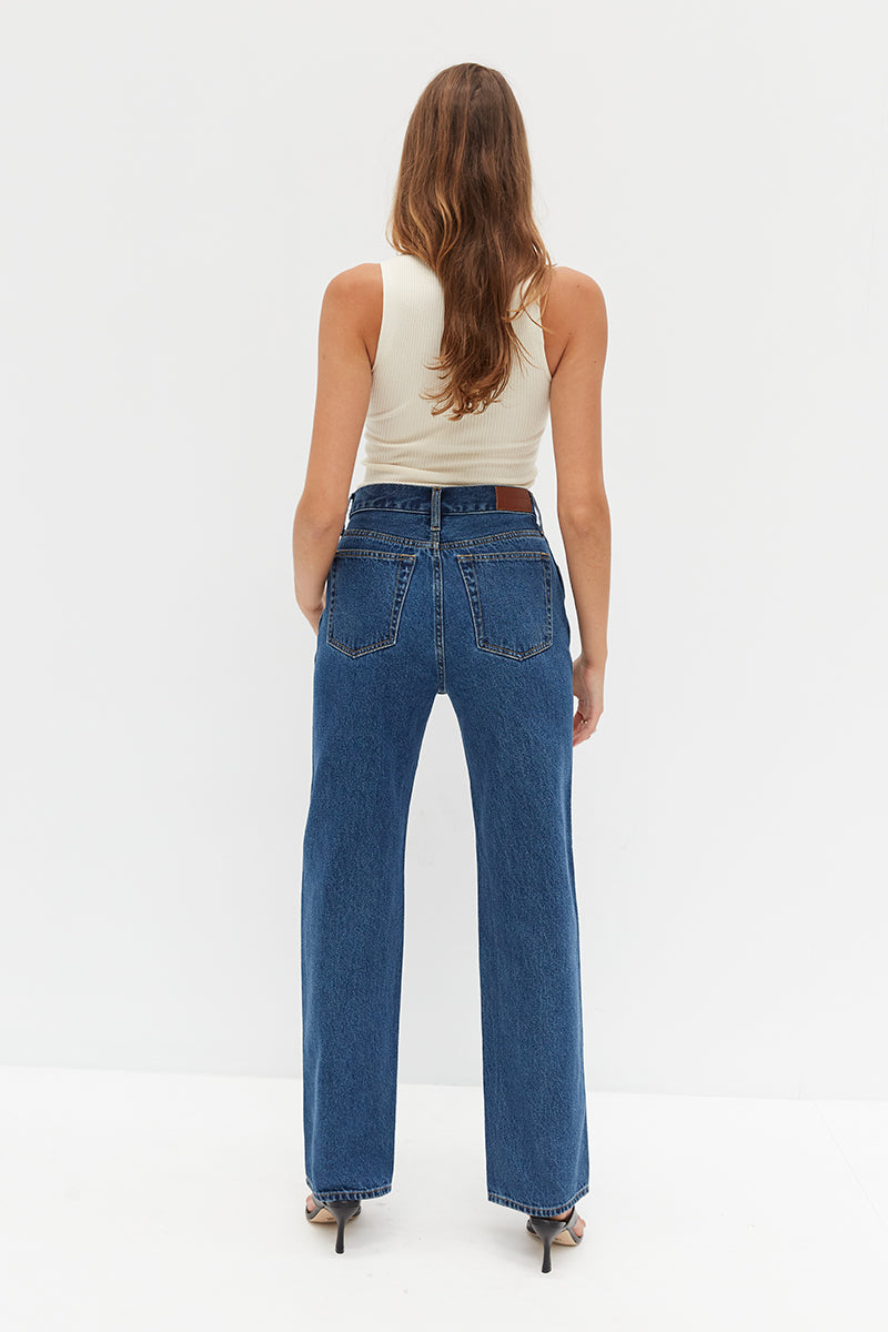 CORE Straight Leg Jeans - Denim
