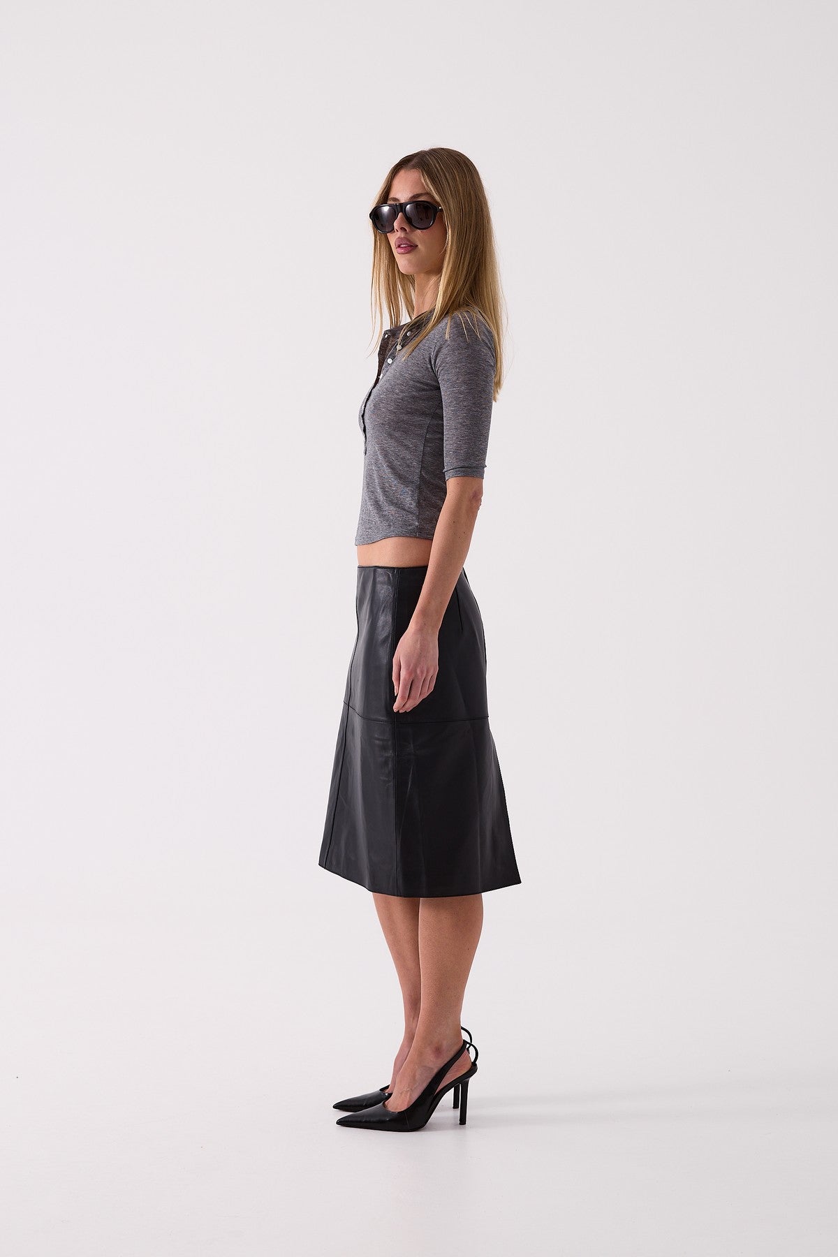 Sadie Henley Top in Grey – side view